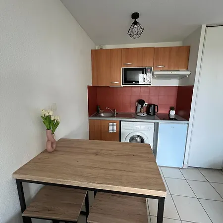 Confort, Parking Et Privee Lejlighed *