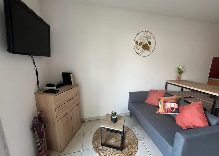 شقة Confort, Parking Et Privee منتريجياو