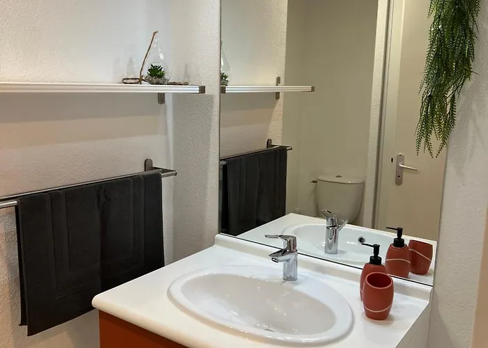 Confort, Parking Et Privee منتريجياو